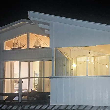 3 Bedroom Stunning In * Gressvik